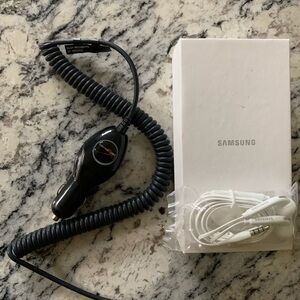 Samsung Black Car Charger and Earphones Set